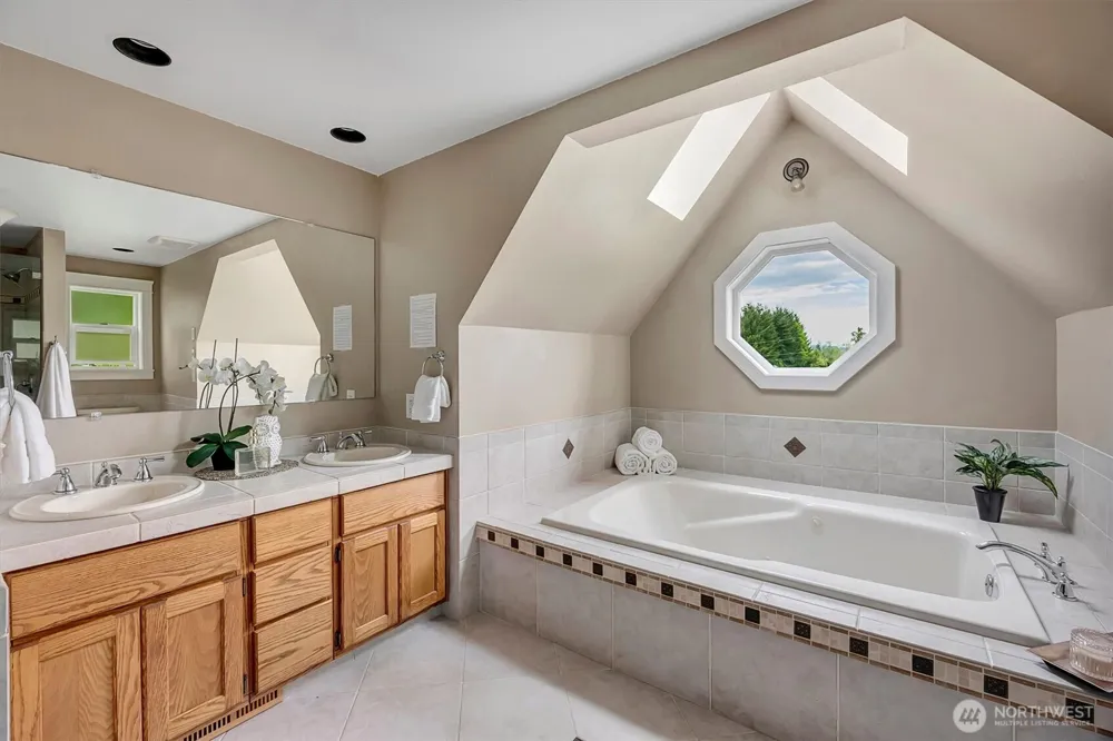 14214 Woods Lake Road Monroe, WA 98272