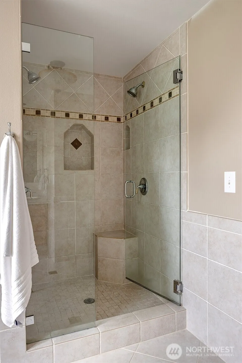 14214 Woods Lake Road Monroe, WA 98272