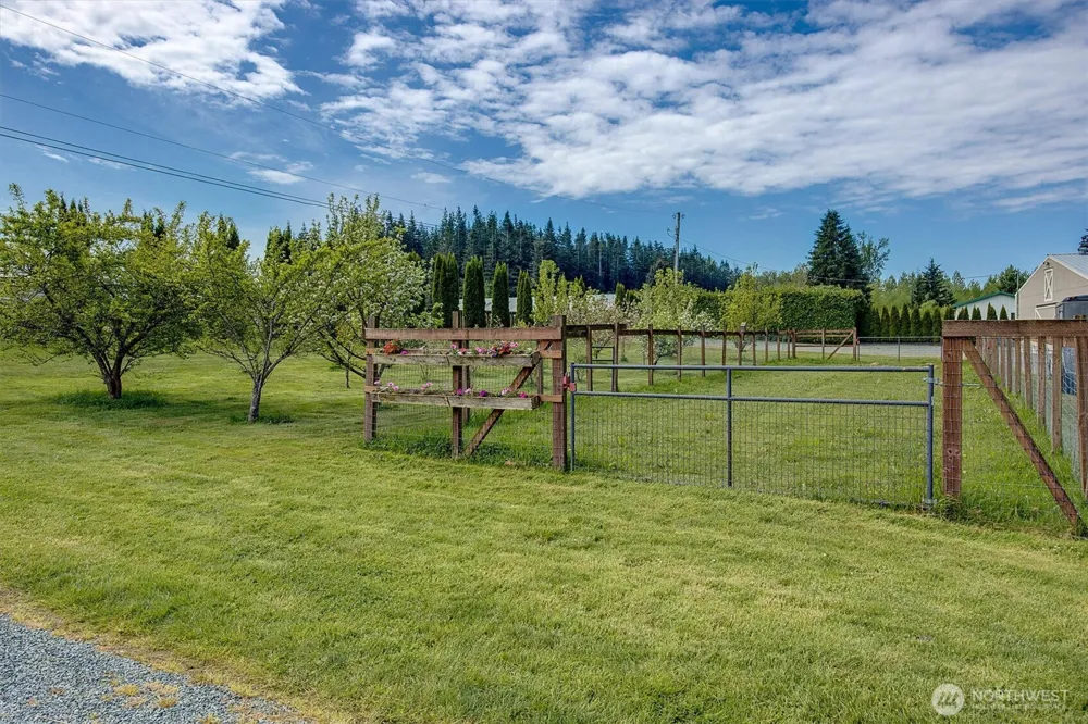 14214 Woods Lake Road Monroe, WA 98272