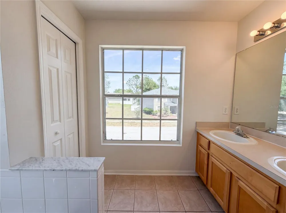 8116 RIVER MONT WAY Temple Terrace, FL 33637