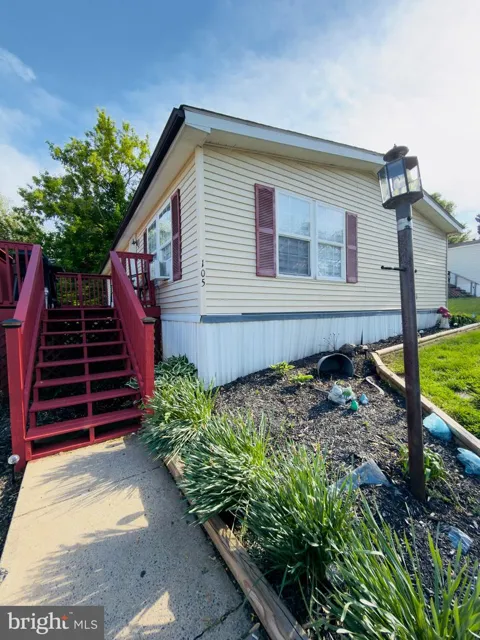 105 FIELDBRIDGE COURT