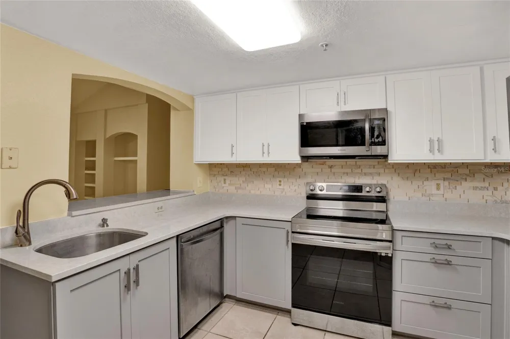 1325 ROTONDA POINT #337 Lake Mary, FL 32746