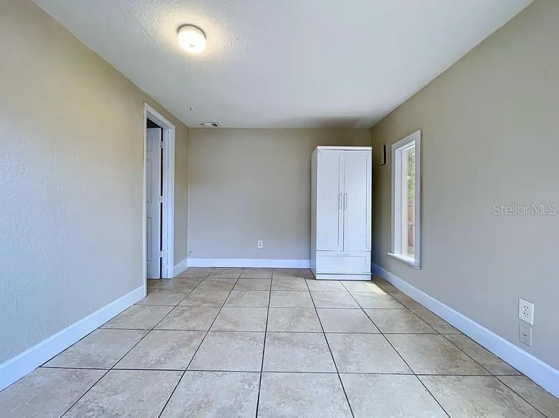 7018 54TH AVENUE St Petersburg, FL 33709