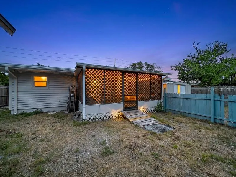 7018 54TH AVENUE St Petersburg, FL 33709