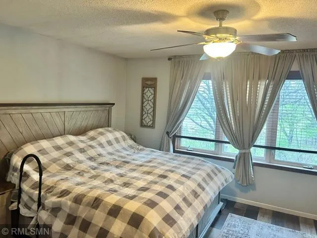 9722 302nd Avenue NW Princeton, MN 55371