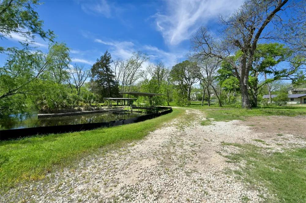 1717 Channel Road Austin, TX 78746