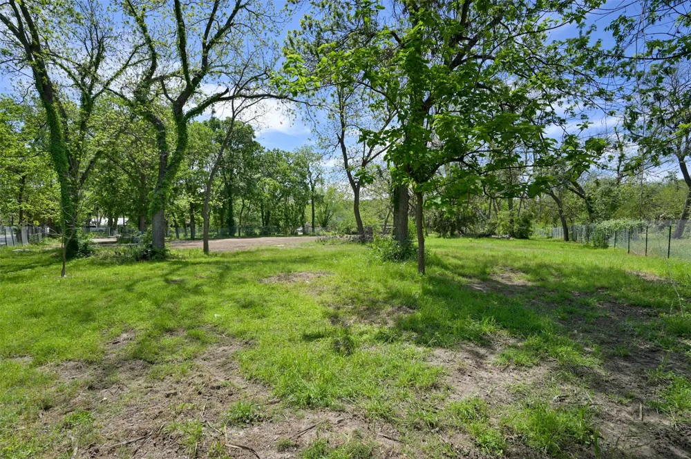 1717 Channel Road Austin, TX 78746