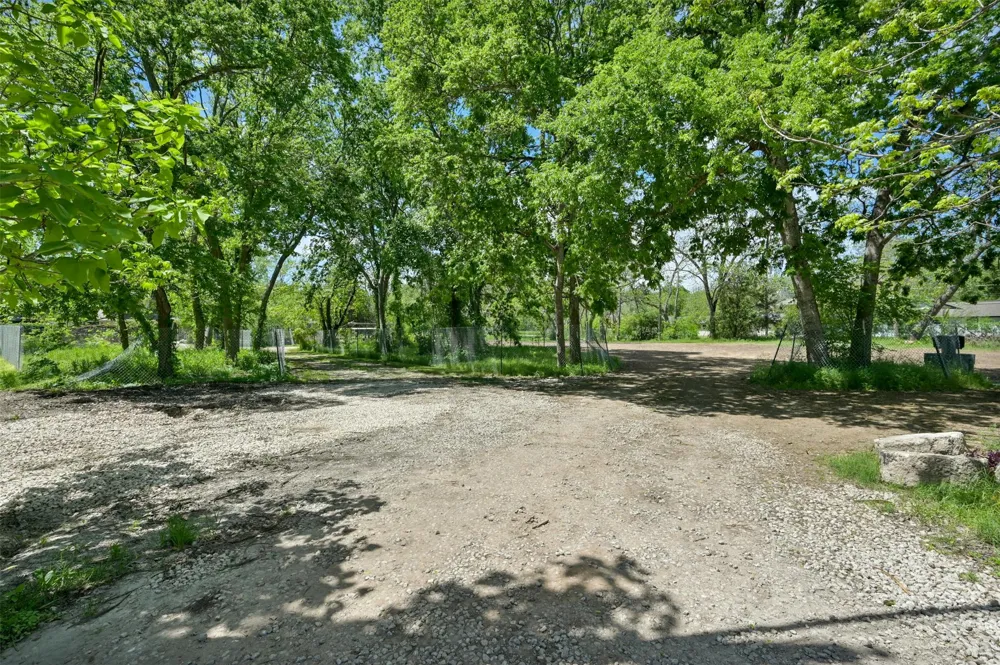 1717 Channel Road Austin, TX 78746