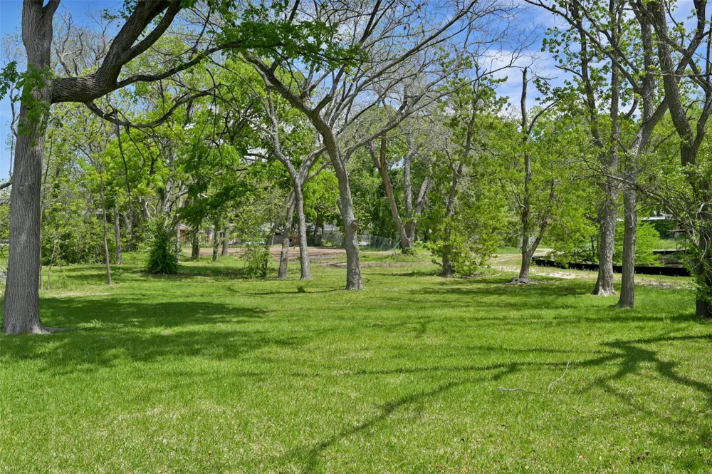 1717 Channel Road Austin, TX 78746