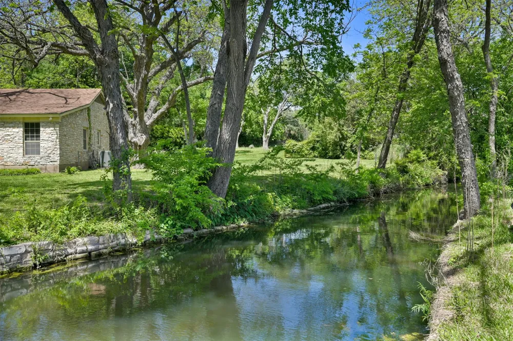 1717 Channel Road Austin, TX 78746