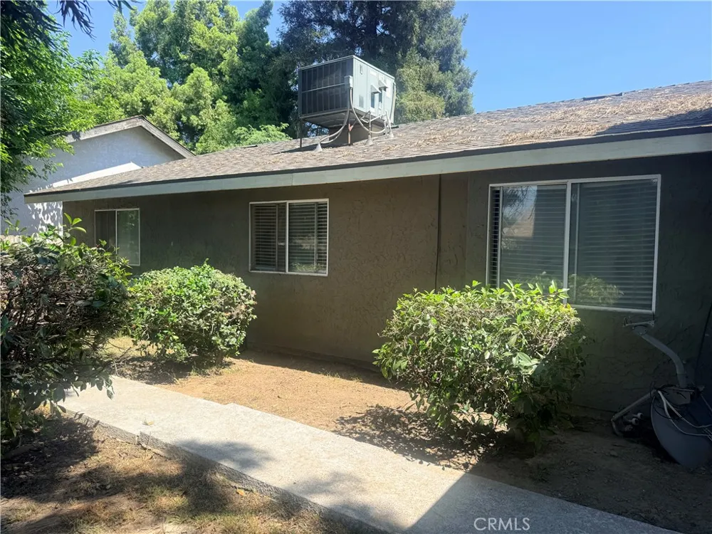851 Crenshaw Visalia, CA 93291