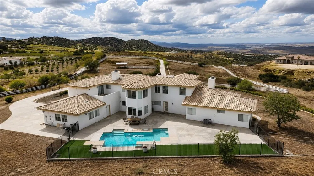 31900 Via Del Senor Homeland, CA 92548