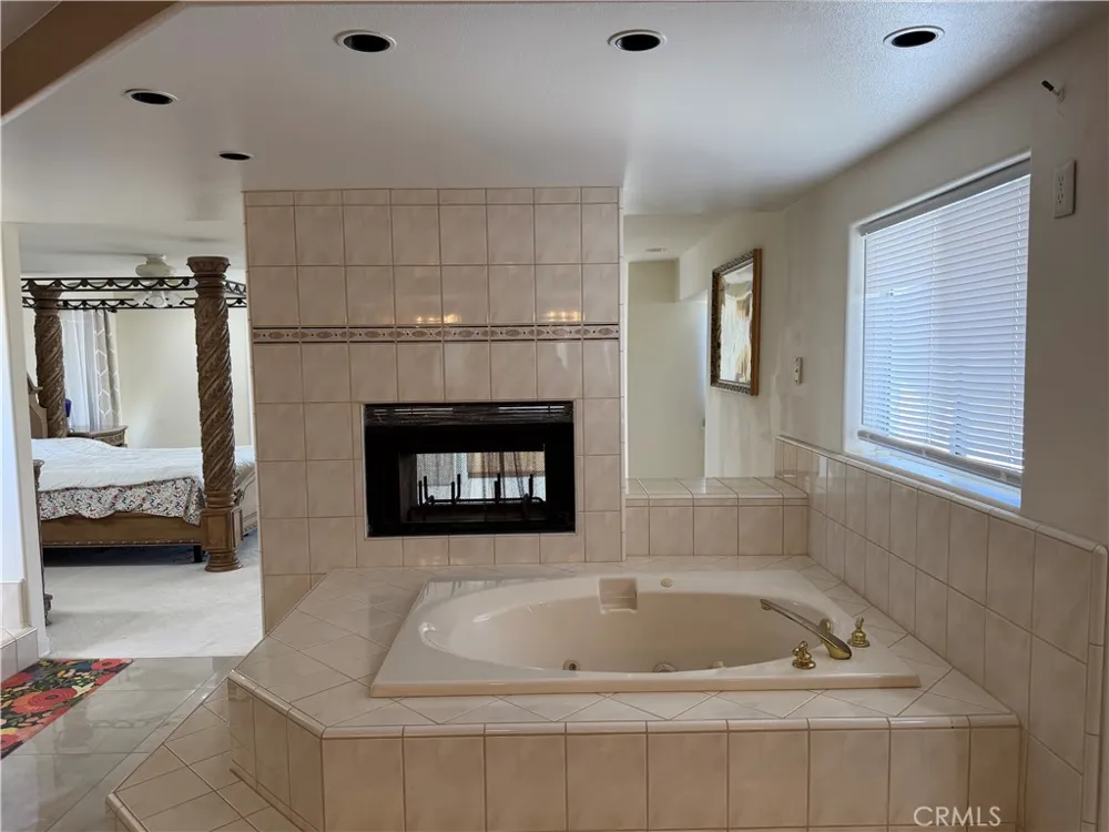 31900 Via Del Senor Homeland, CA 92548