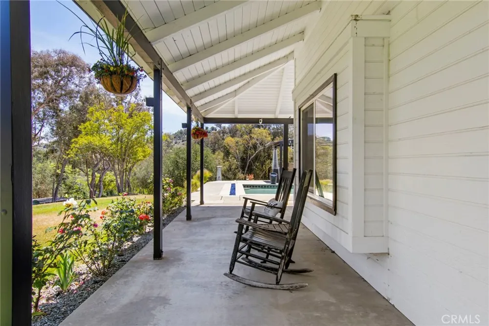 42525 Calle Capistrano Temecula, CA 92590