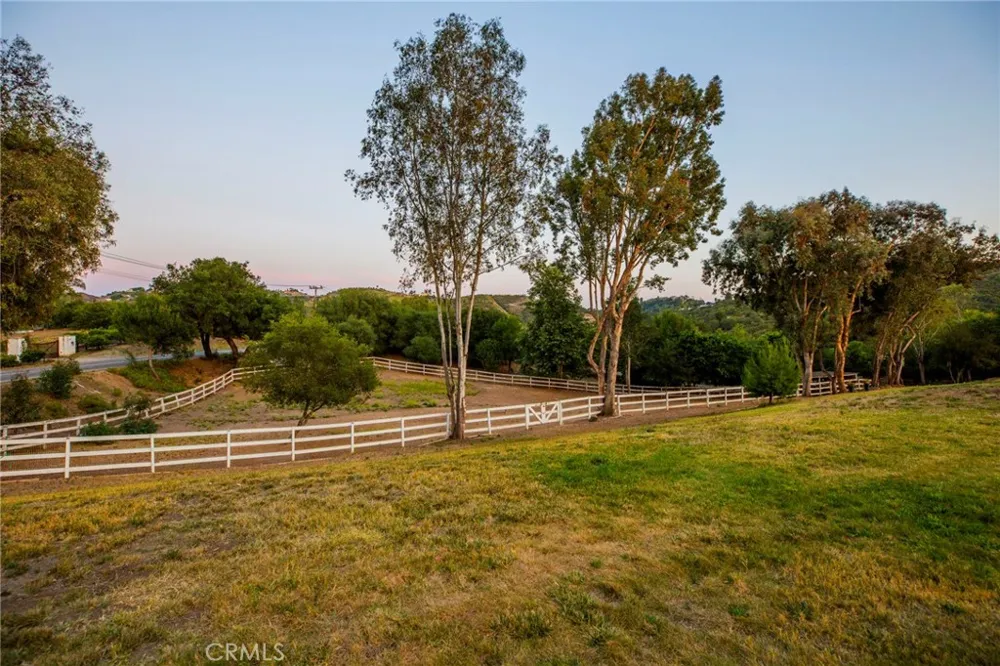 42525 Calle Capistrano Temecula, CA 92590