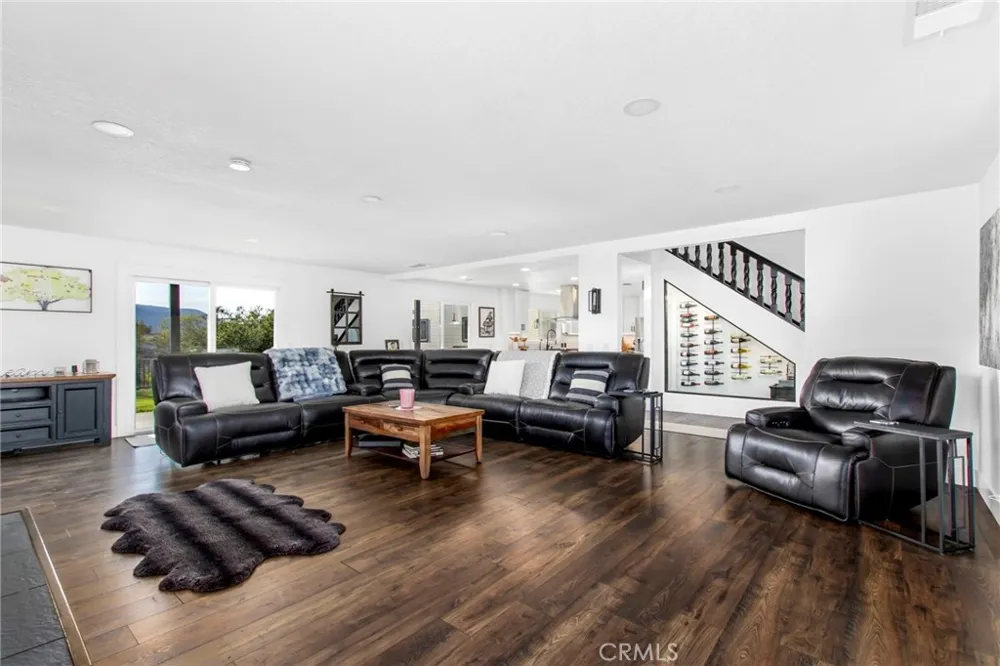 42525 Calle Capistrano Temecula, CA 92590