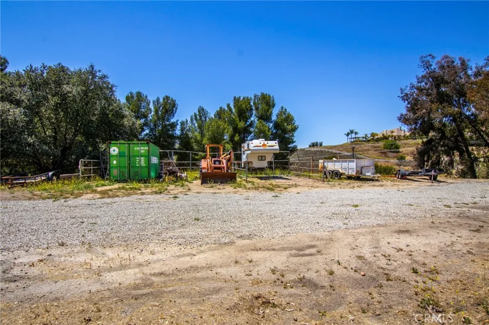42525 Calle Capistrano Temecula, CA 92590