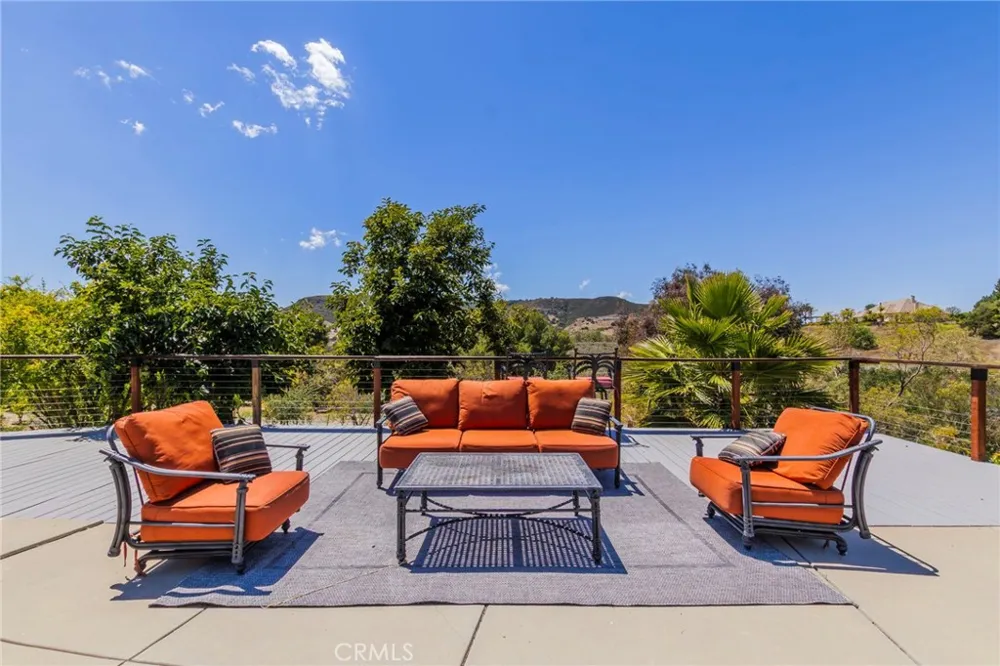42525 Calle Capistrano Temecula, CA 92590