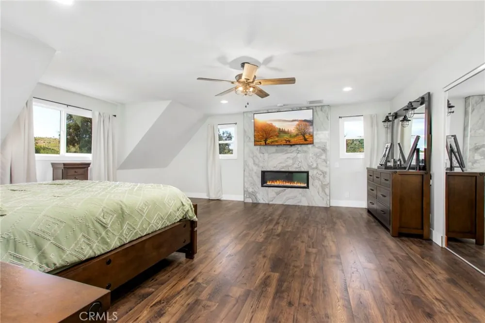 42525 Calle Capistrano Temecula, CA 92590