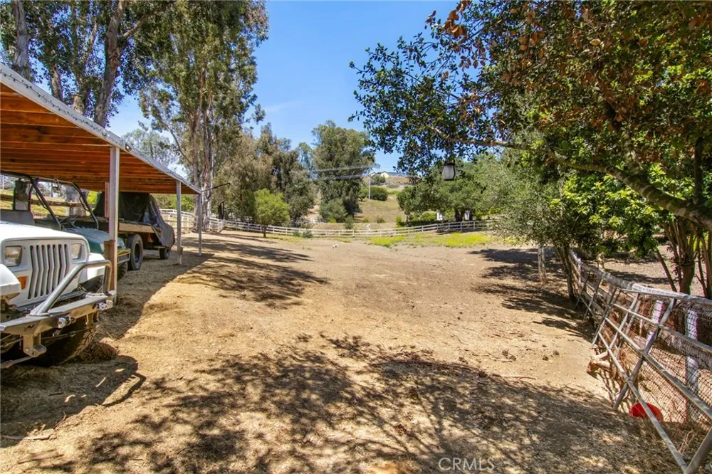 42525 Calle Capistrano Temecula, CA 92590