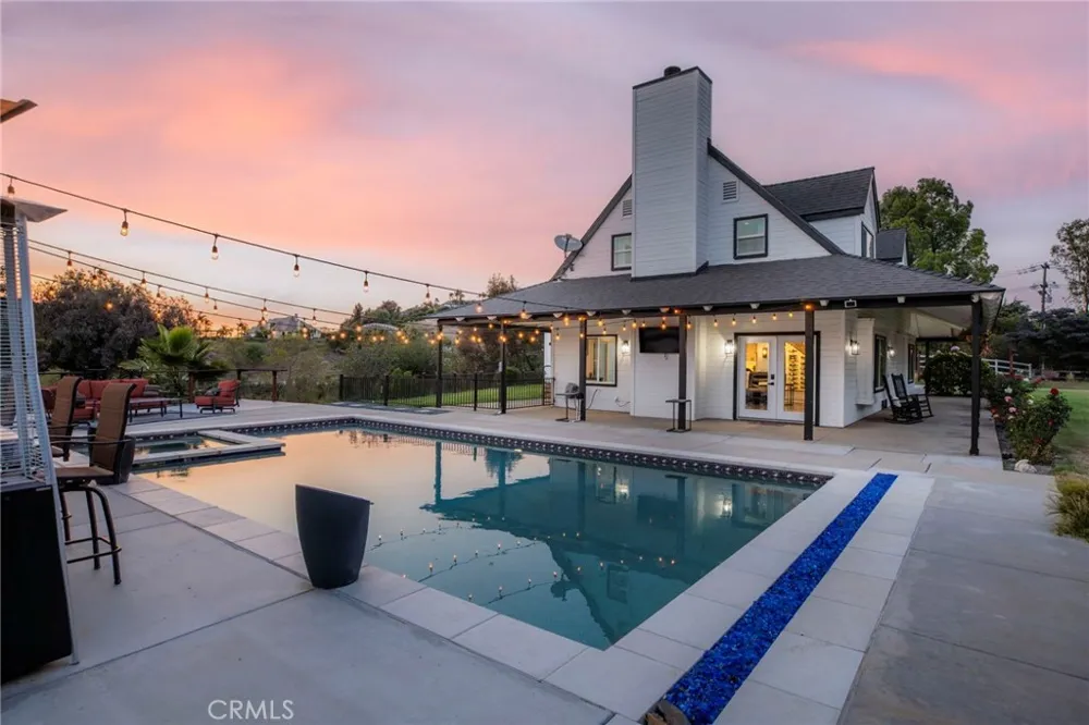 42525 Calle Capistrano Temecula, CA 92590