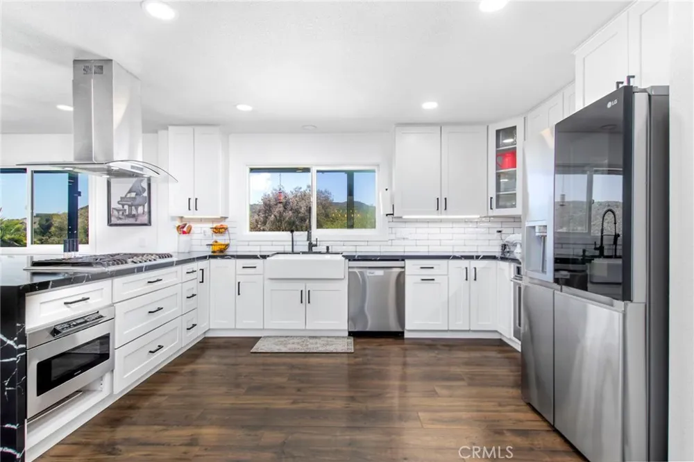 42525 Calle Capistrano Temecula, CA 92590
