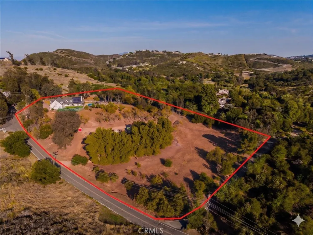 42525 Calle Capistrano Temecula, CA 92590