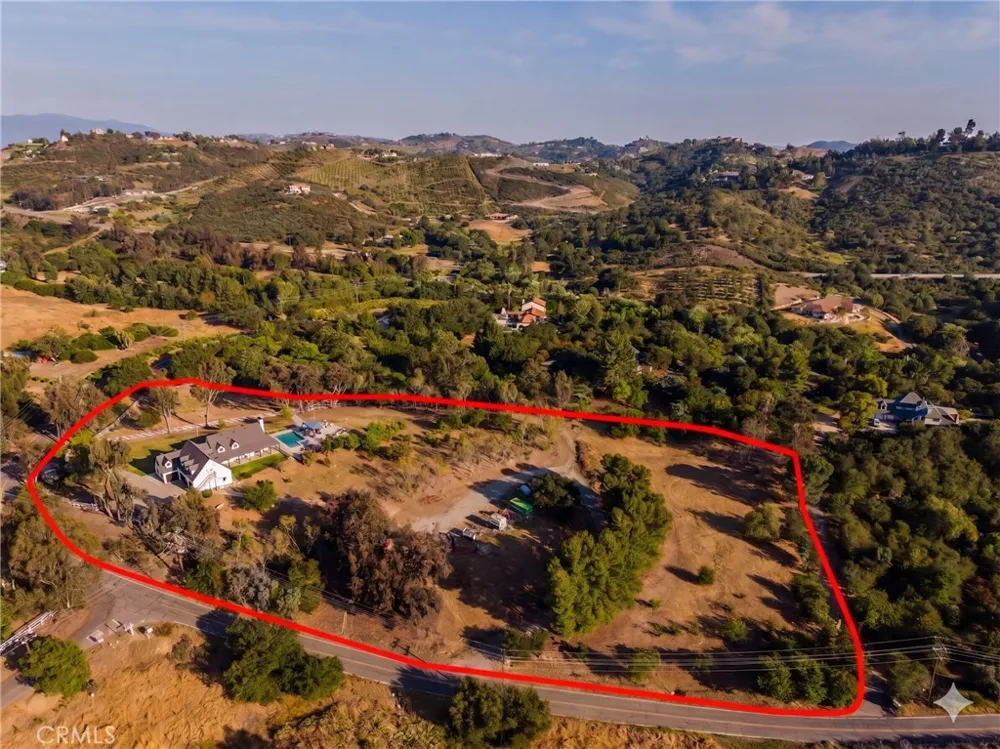 42525 Calle Capistrano Temecula, CA 92590