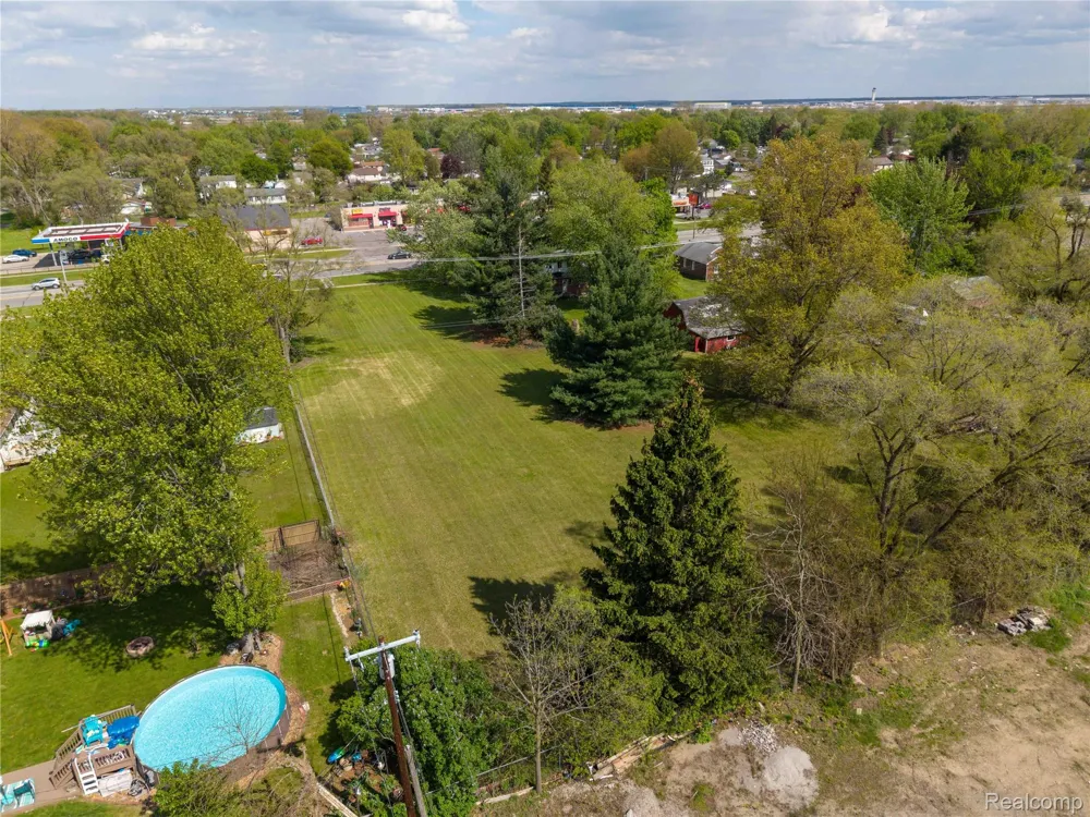 9282 Wayne Road Romulus City, MI 48174
