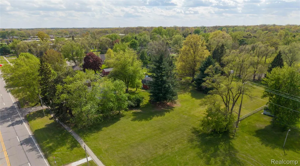 9282 Wayne Road Romulus City, MI 48174