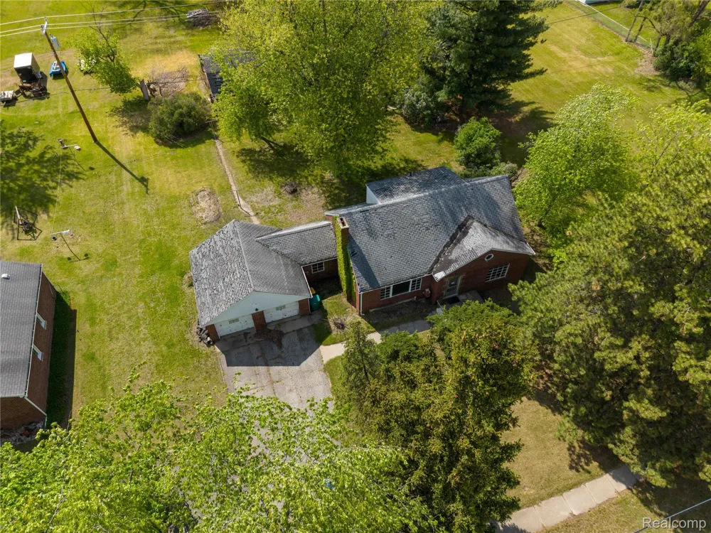 9282 Wayne Road Romulus City, MI 48174