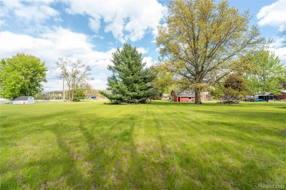 9282 Wayne Road Romulus City, MI 48174