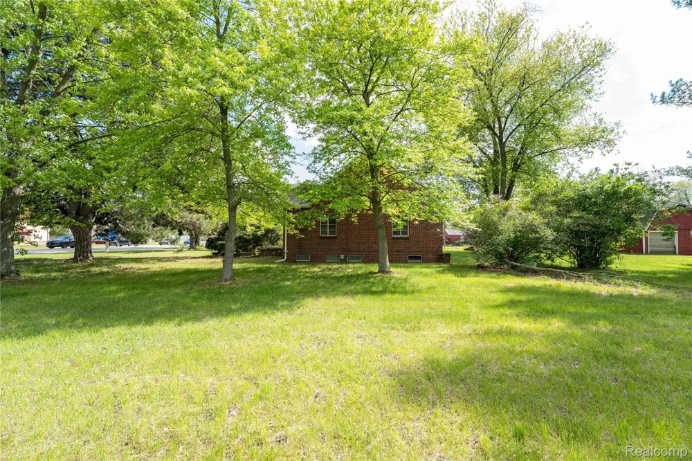 9282 Wayne Road Romulus City, MI 48174