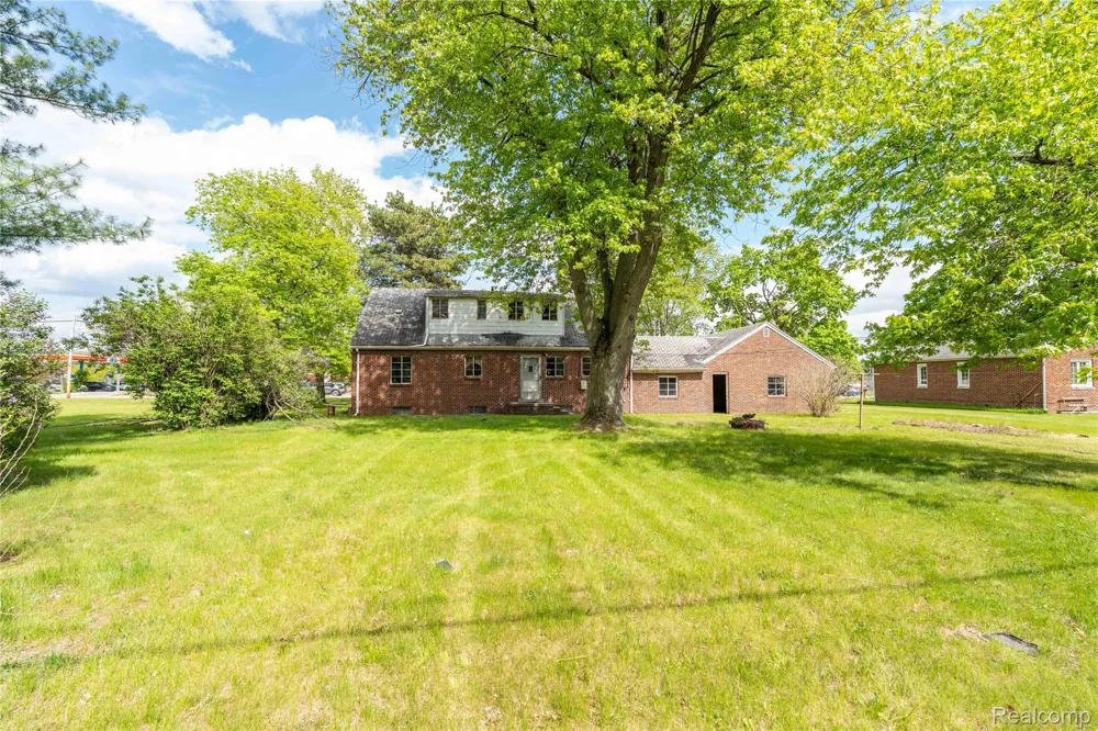 9282 Wayne Road Romulus City, MI 48174