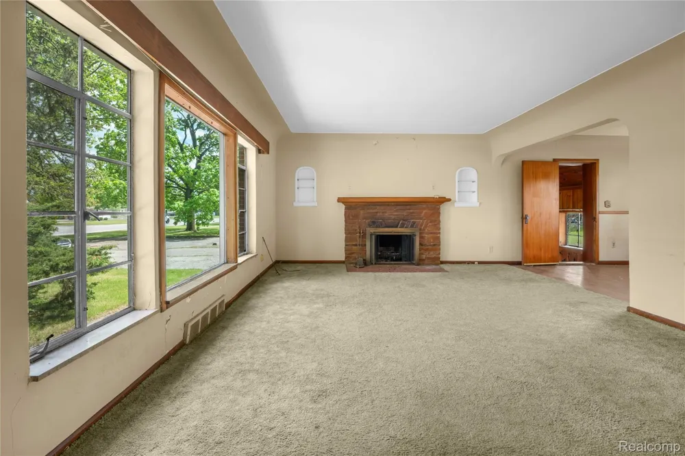 9282 Wayne Road Romulus City, MI 48174