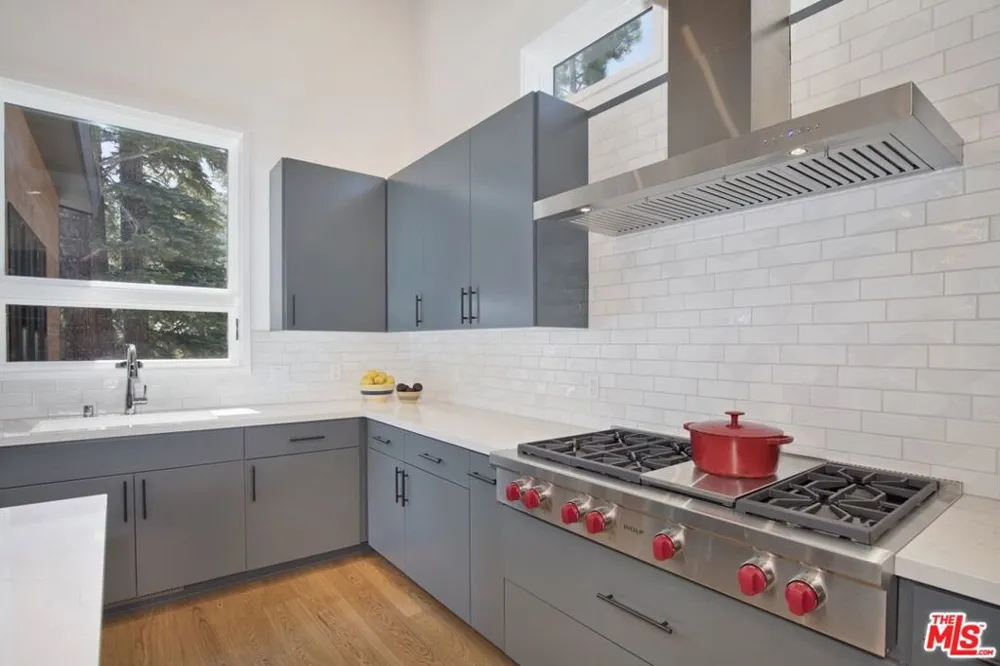 380 Pine Street Mammoth Lakes, CA 93546