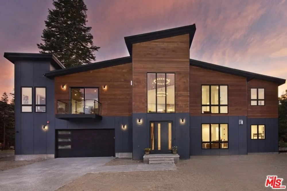 380 Pine Street Mammoth Lakes, CA 93546