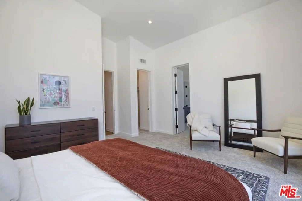 380 Pine Street Mammoth Lakes, CA 93546