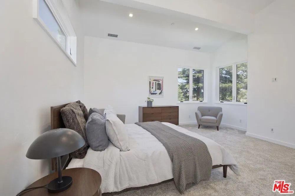380 Pine Street Mammoth Lakes, CA 93546