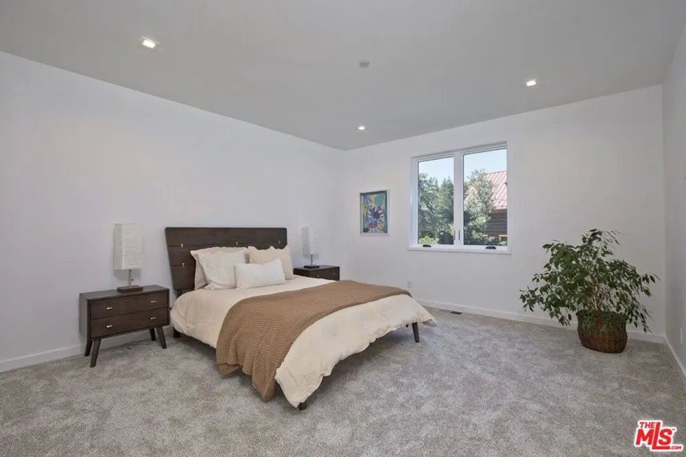 380 Pine Street Mammoth Lakes, CA 93546
