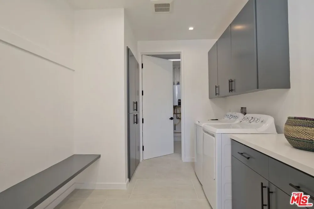 380 Pine Street Mammoth Lakes, CA 93546