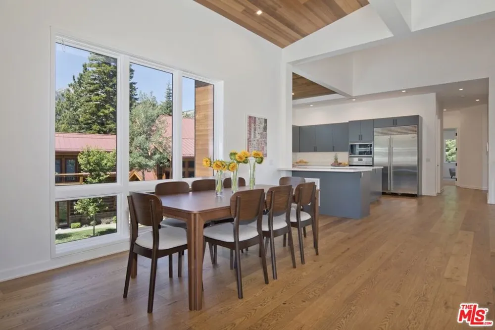 380 Pine Street Mammoth Lakes, CA 93546