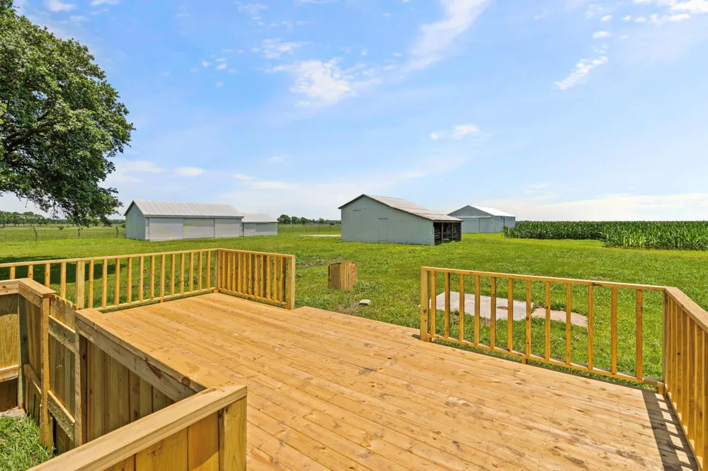 2606 Long Lane Wallis, TX 77485