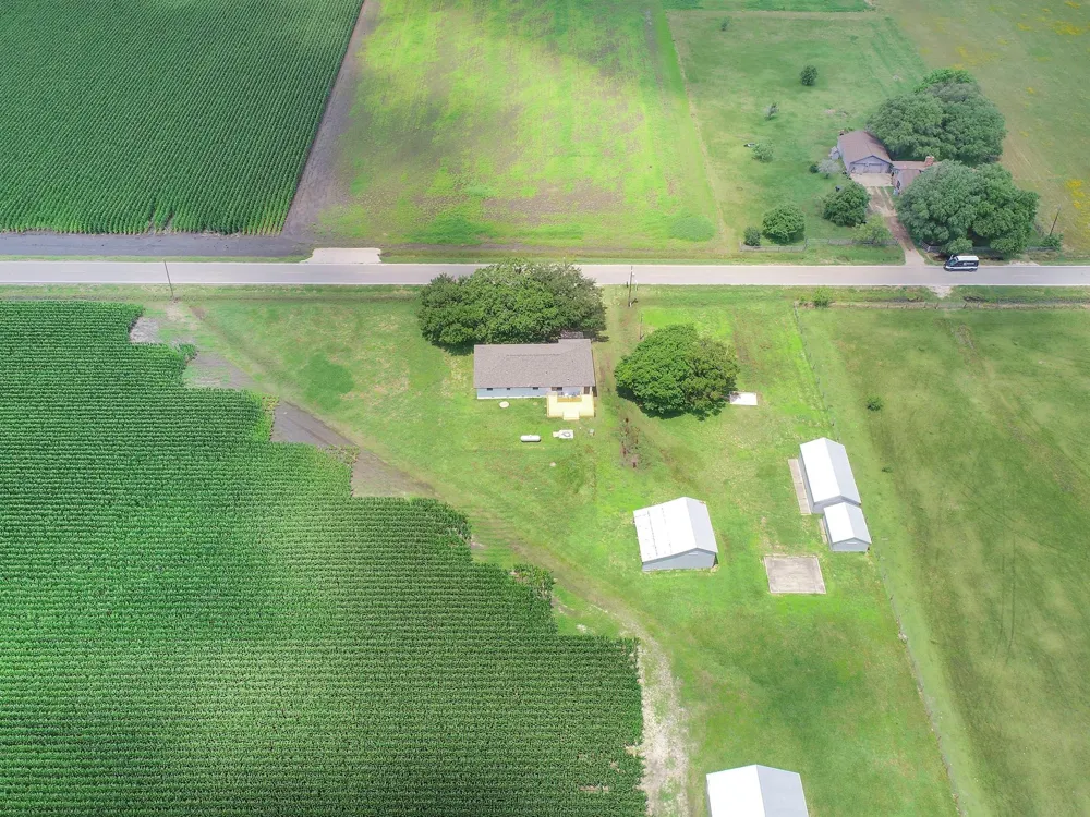 2606 Long Lane Wallis, TX 77485