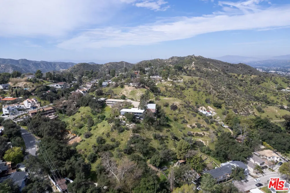 9631 Oak Bend Dr Tujunga, CA 91042