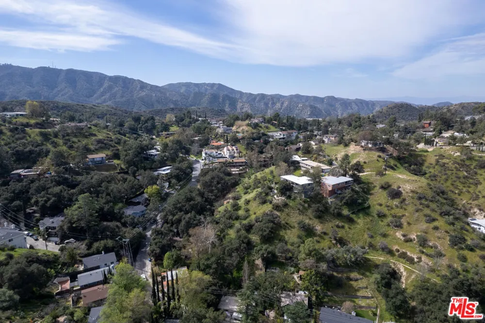 9631 Oak Bend Dr Tujunga, CA 91042