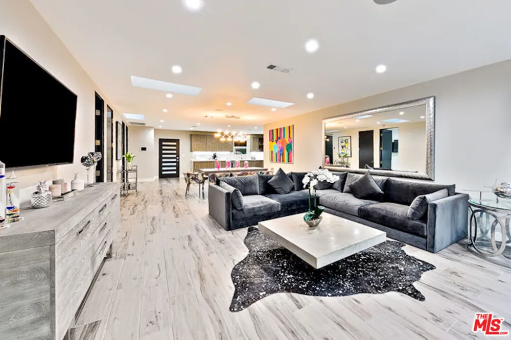1741 Stearns Drive Los Angeles, CA 90035