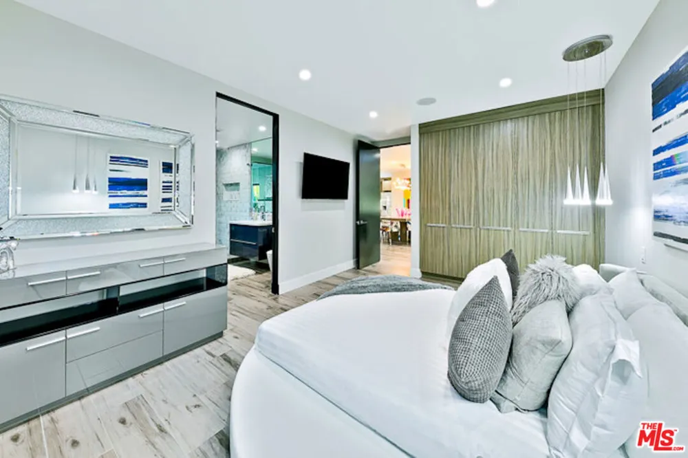 1741 Stearns Drive Los Angeles, CA 90035