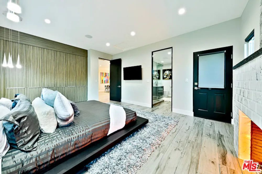 1741 Stearns Drive Los Angeles, CA 90035