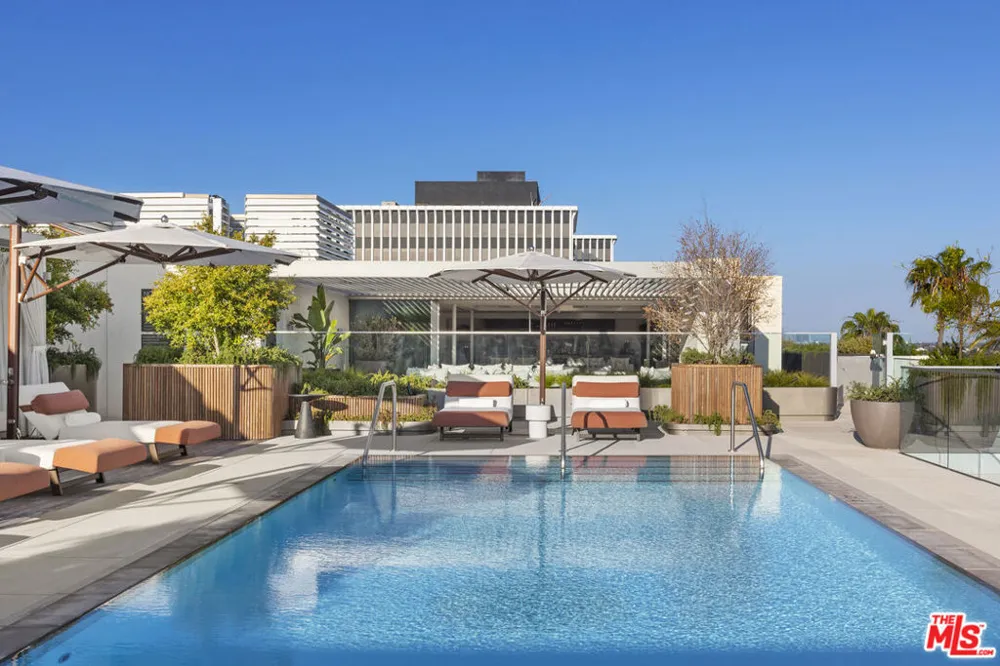 9200 Wilshire Boulevard #PH1E Beverly Hills, CA 90212